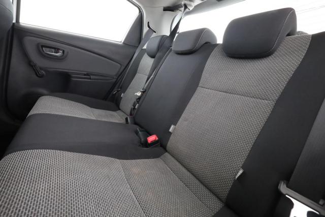 Toyota Yaris image 2