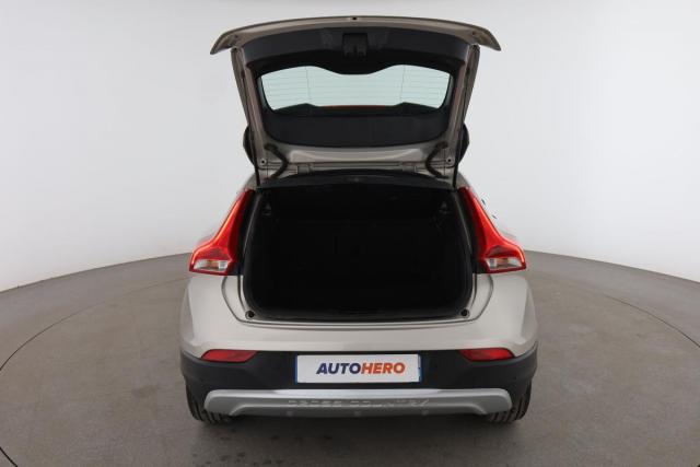 Volvo V40 Cross Country image 5