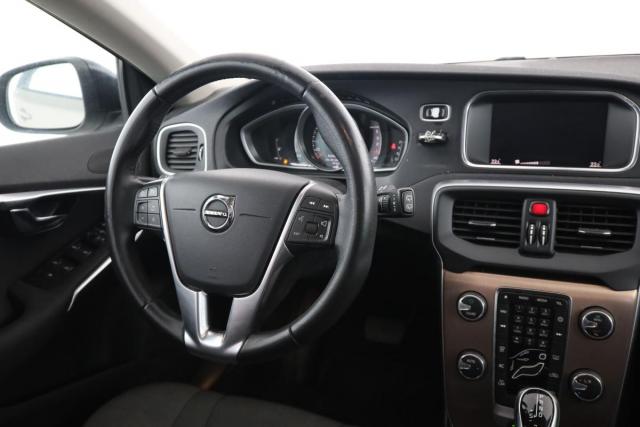 Volvo V40 Cross Country image 8