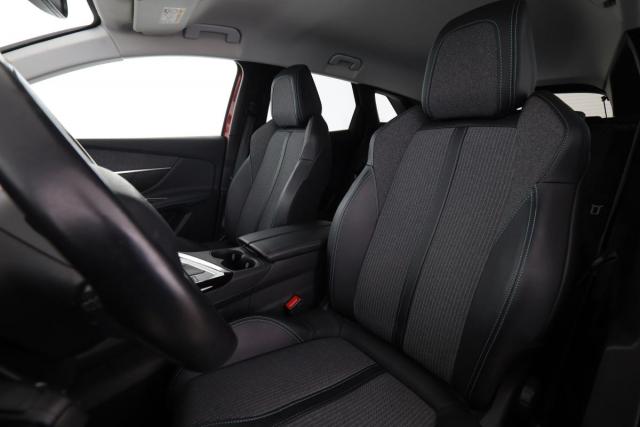 Peugeot 3008 image 3