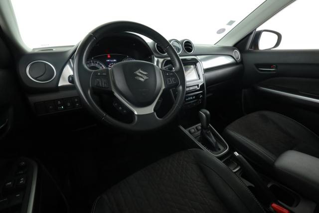 Suzuki Vitara image 7