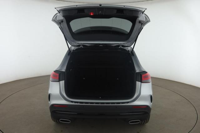 Mercedes Benz Gla image 7