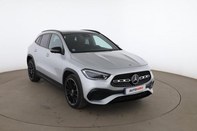 Mercedes Benz Gla image 1