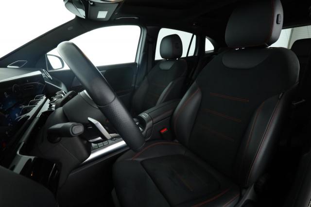 Mercedes Benz Gla image 4