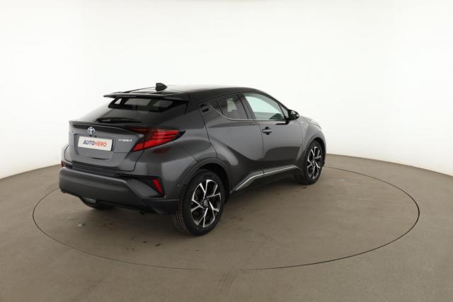 Toyota C-Hr image 7