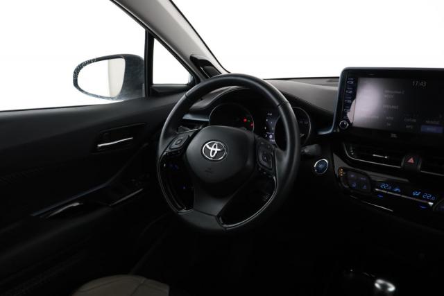 Toyota C-Hr image 2