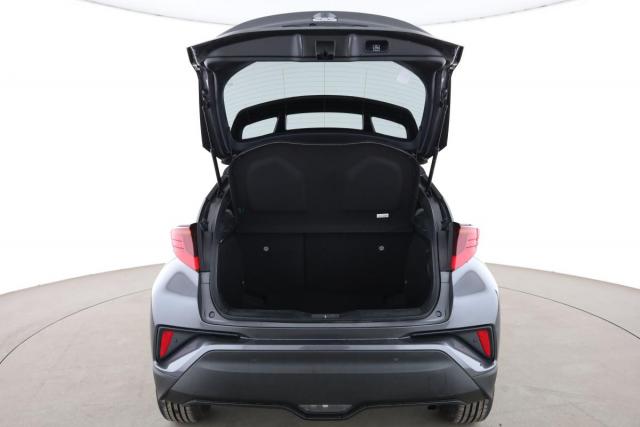 Toyota C-Hr image 6