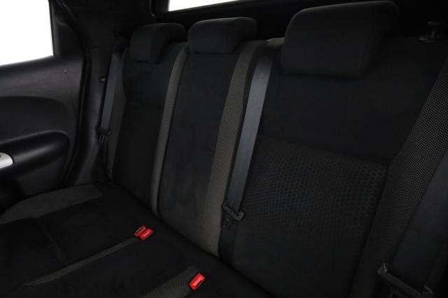 Nissan Juke image 9