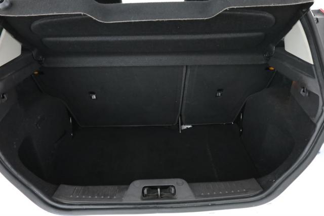 Ford Fiesta image 2