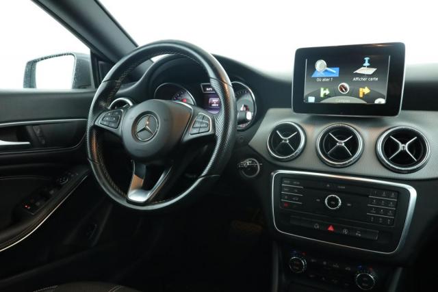 Mercedes Benz Cla image 9