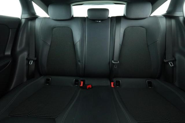 Mercedes Benz Cla Shooting Brake image 7