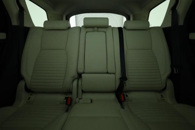 Land Rover Discovery Sport image 6