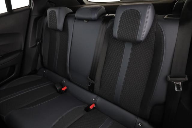 Peugeot 2008 image 7
