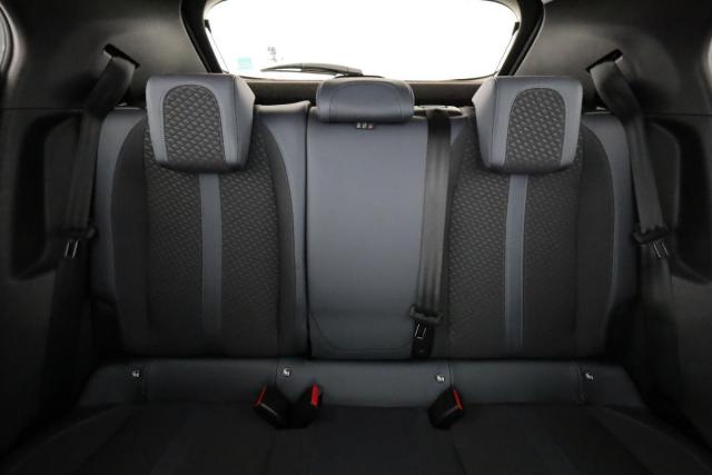 Peugeot 2008 image 1