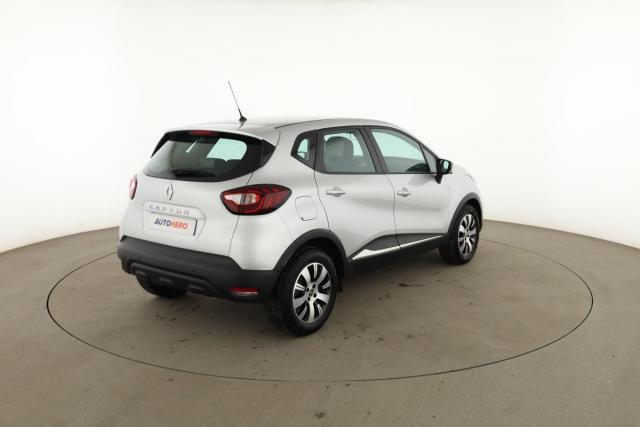 Renault Captur image 2
