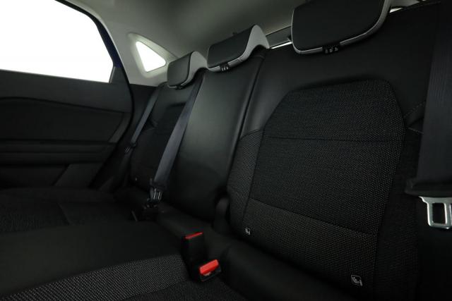 Renault Captur image 2