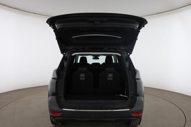 Peugeot 5008 image 1