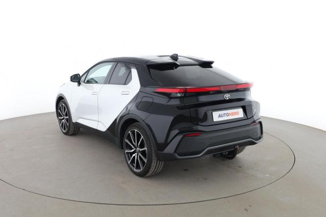 Toyota C-Hr image 8