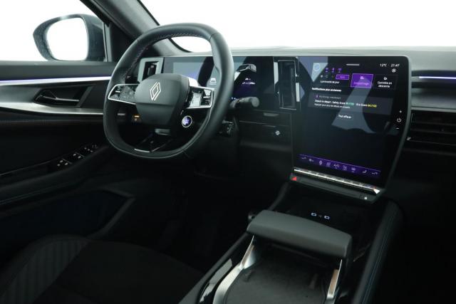 Renault Rafale image 9