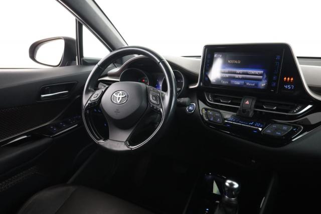 Toyota C-Hr image 2