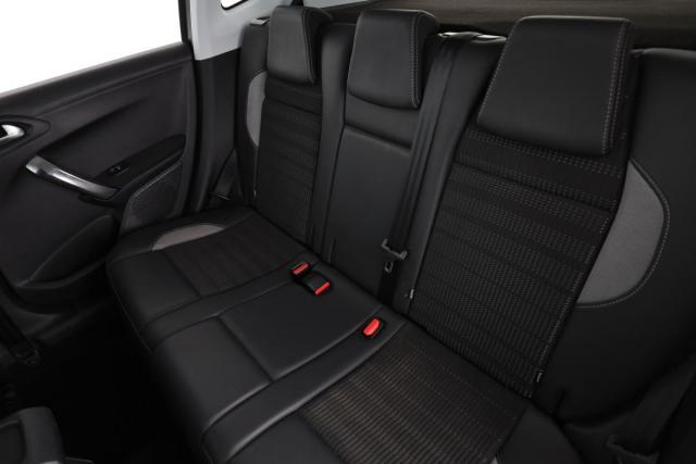 Peugeot 2008 image 1