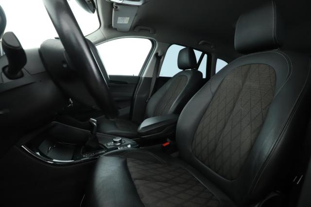 Bmw X1 image 1