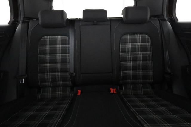 Volkswagen Golf image 1