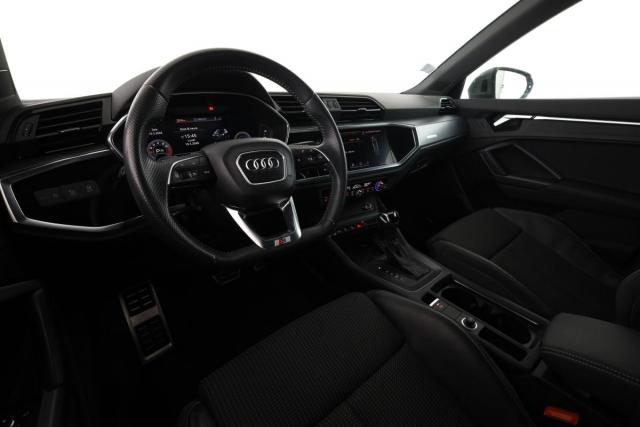 Audi Q3 image 9