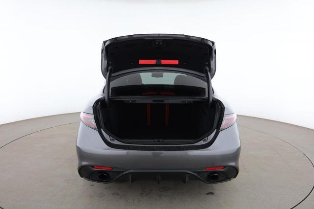 Alfa Romeo Giulia image 9