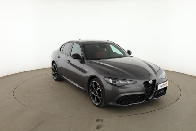 Alfa Romeo Giulia image 7