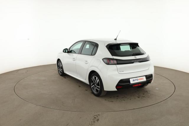 Peugeot 208 image 8