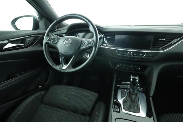 Opel Insignia Sports Tourer image 6