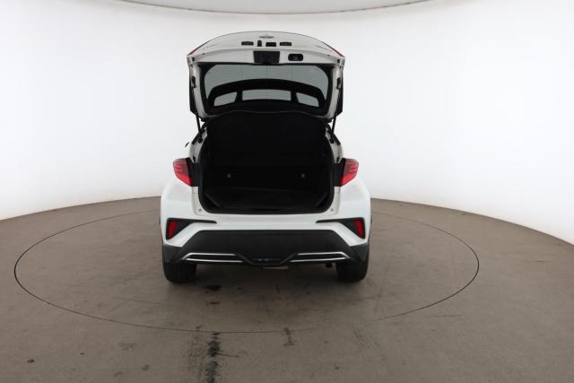 Toyota C-Hr image 2