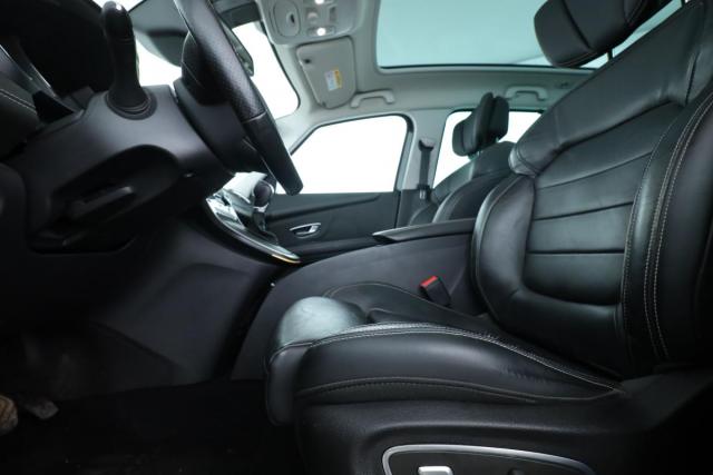 Renault Grand Scénic image 2