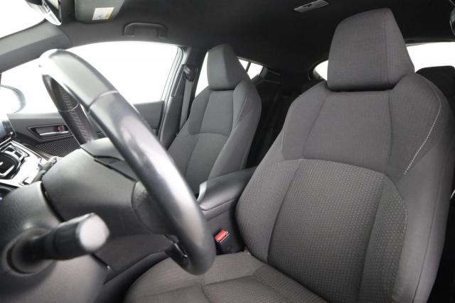 Toyota C-Hr image 8