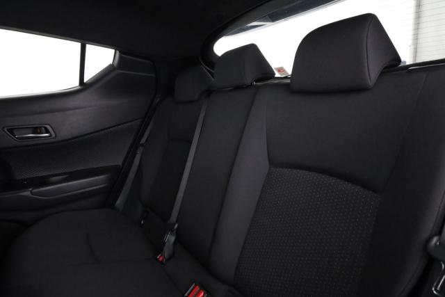 Toyota C-Hr image 5