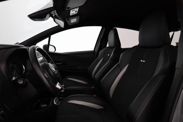 Toyota Yaris image 2