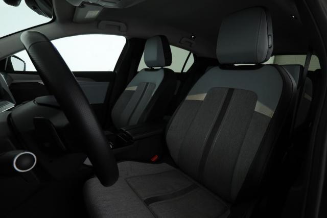 Opel Astra image 8