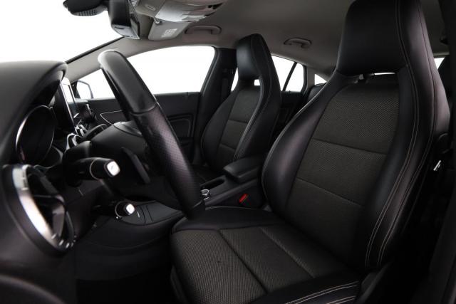 Mercedes Benz Cla Shooting Brake image 9