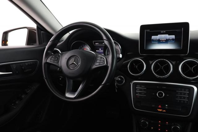Mercedes Benz Cla Shooting Brake image 3