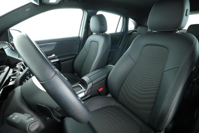 Mercedes Benz Gla image 5