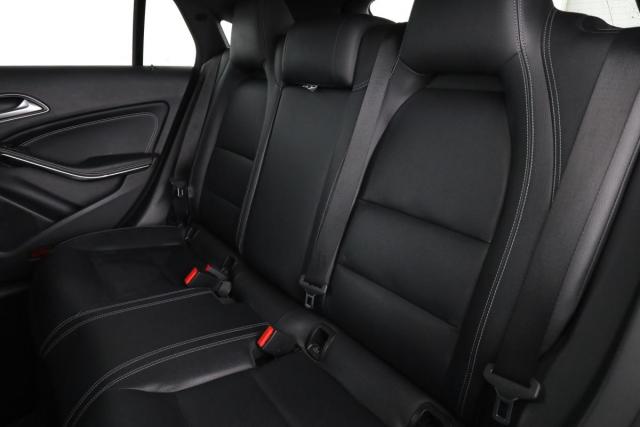 Mercedes Benz Cla Shooting Brake image 6