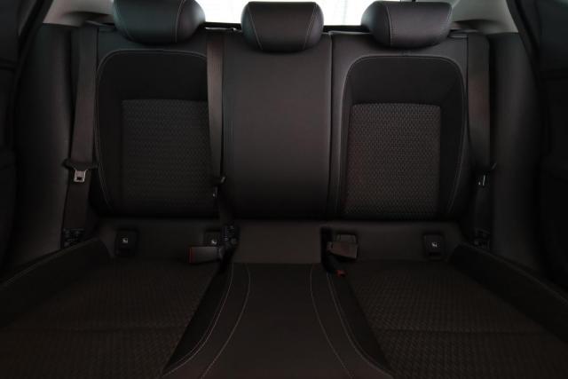 Opel Astra image 8