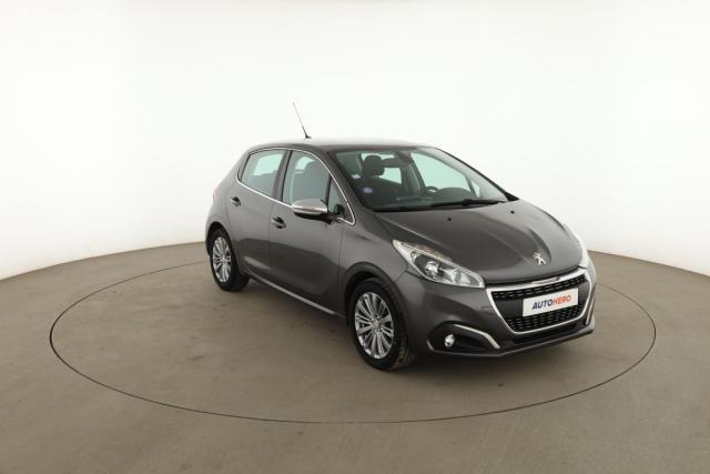 Peugeot 208 image 2