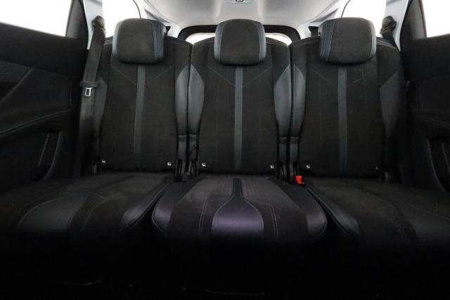 Peugeot 5008 image 7