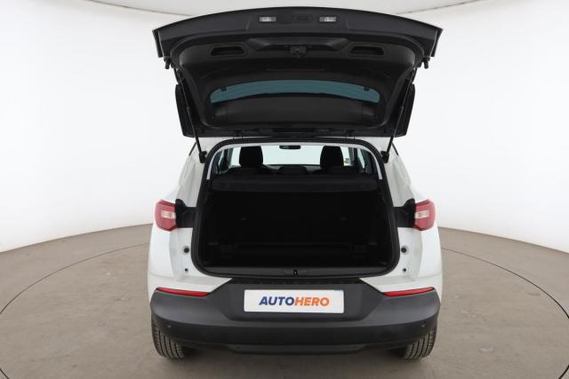 Opel Grandland X image 2
