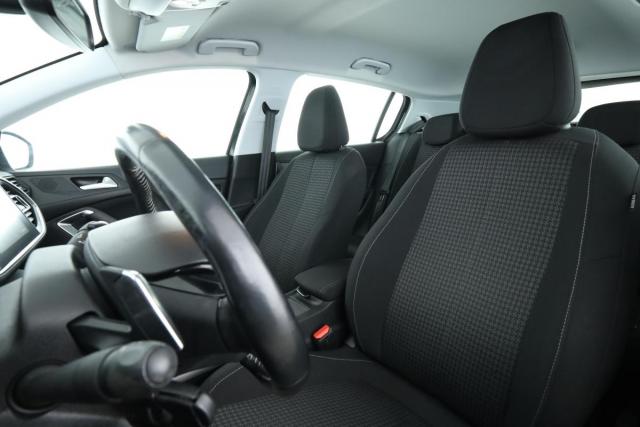 Peugeot 308 image 8