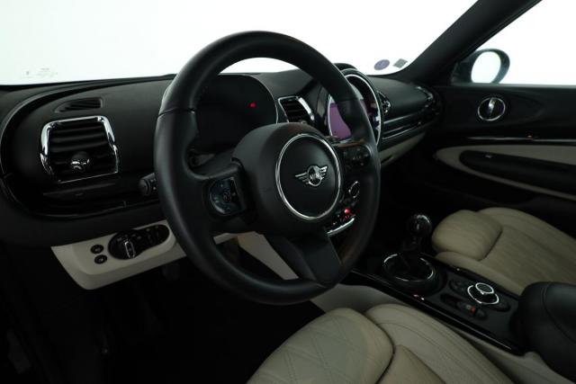 Mini Clubman image 7