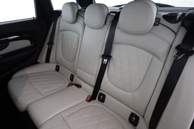 Mini Clubman image 1