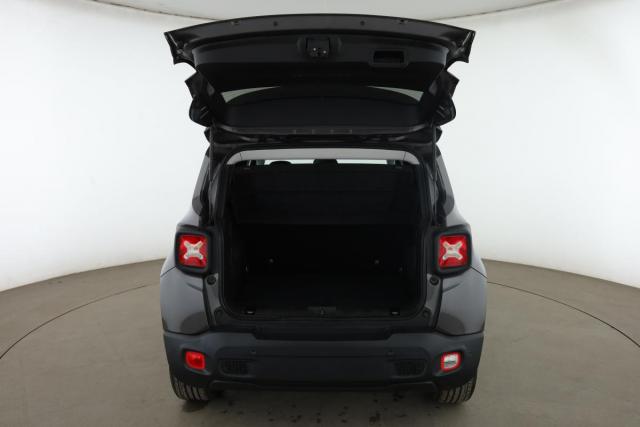 Jeep Renegade image 6